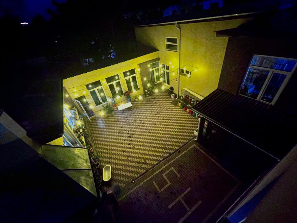 Sweet Home Hostel Bishkek Exterior photo